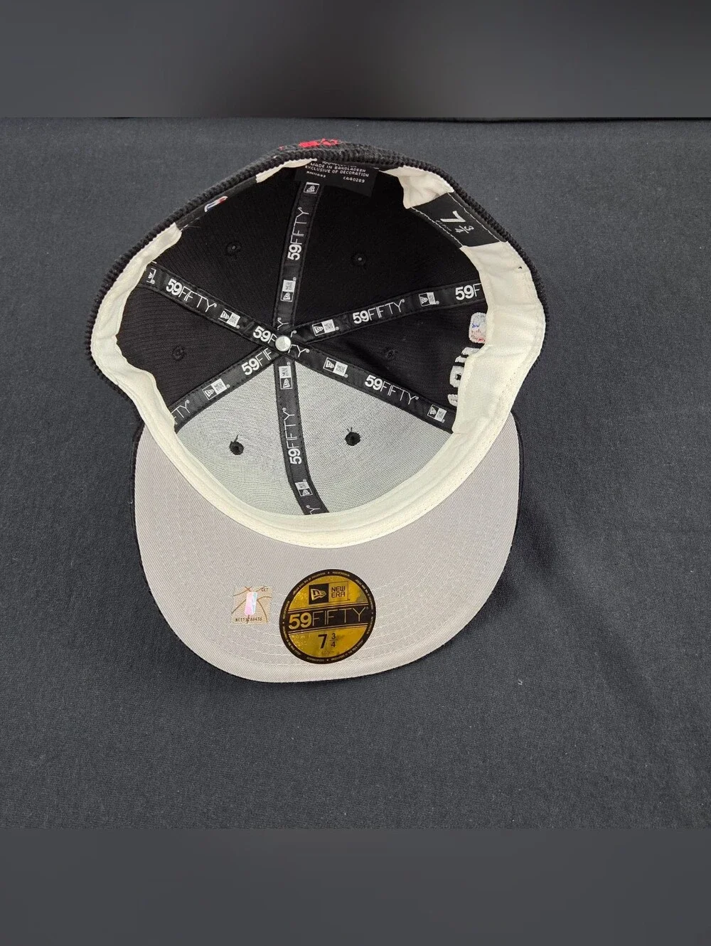 New Era NBA Chicago Bulls Fitted Hat 7 3/4 Black Corduroy